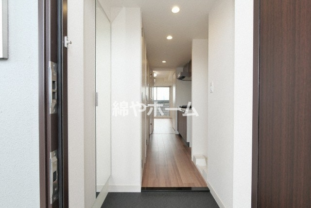 プレサンスＯＳＡＫＡ東中本エシデルの玄関|シンプルで使いやすい玄関です