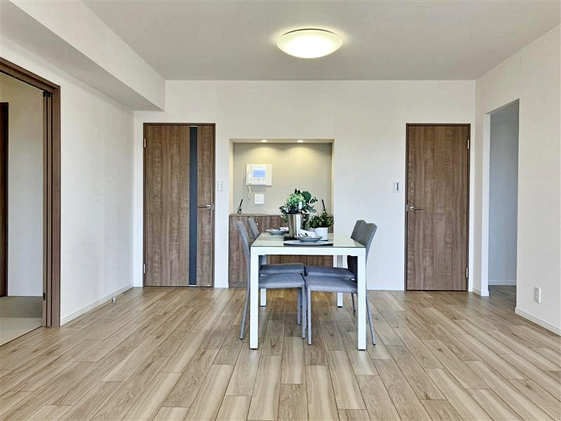 クレッセントユーパリノスの丘パームヒルズ の居間・リビング