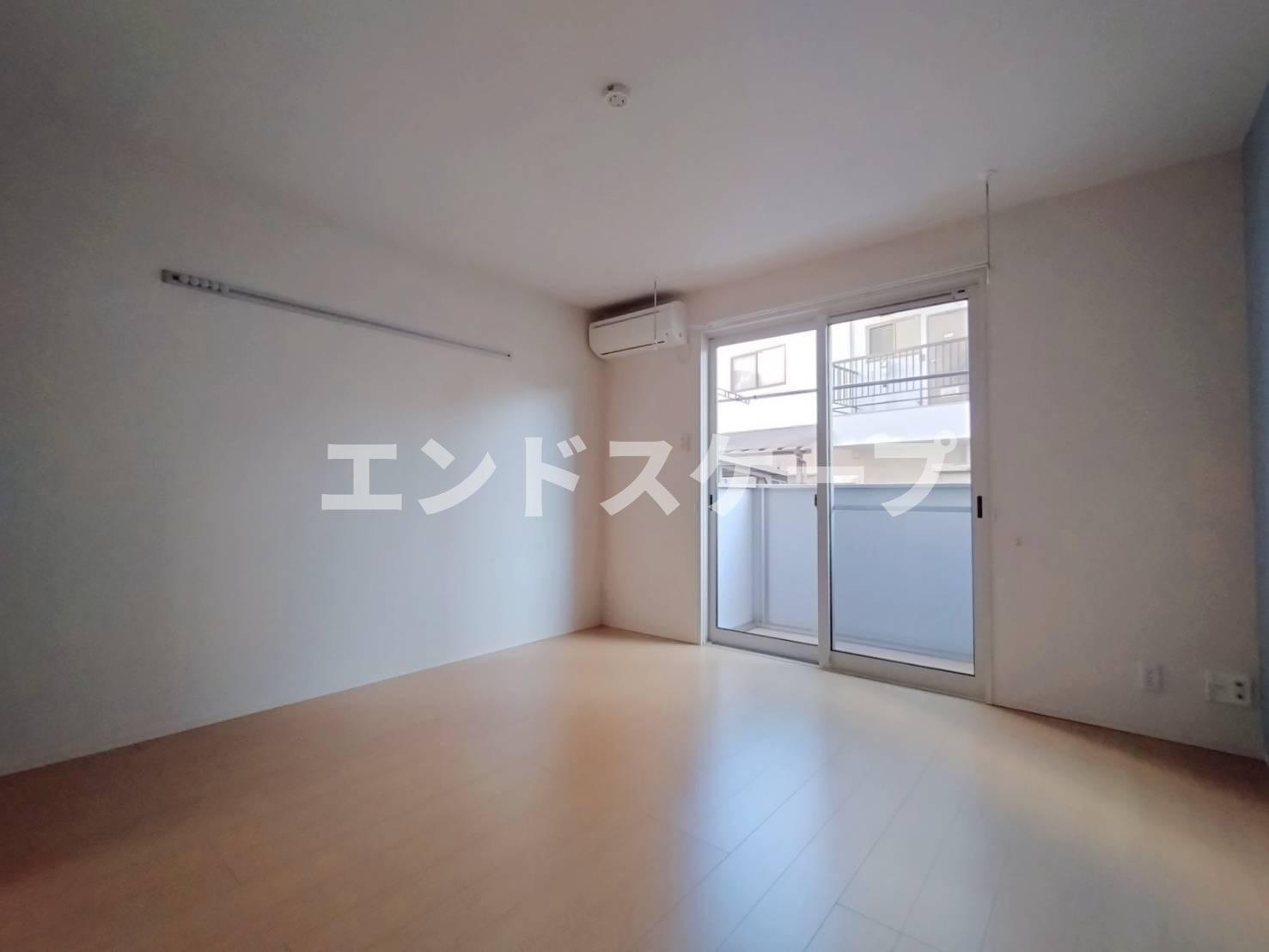 メゾンK江木の居間・リビング|高崎、前橋エリアのお部屋探しはエンドスケープまで！お客様の理想お聞かせ下さい♪