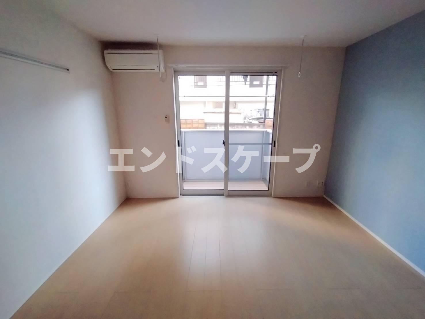 メゾンK江木の居間・リビング|高崎、前橋エリアのお部屋探しはエンドスケープまで！お客様の理想お聞かせ下さい♪
クロスの色が異なる場合がございます。