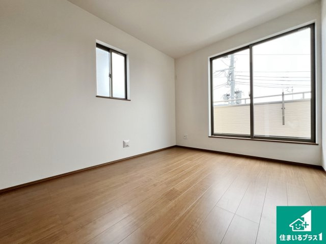 川西市鼓が滝　新築一戸建ての洋室|収納スペースが充実しているので子供の成長に合わせてたくさん収納ができます！家族構成に合わせた様々な活用ができる収納！