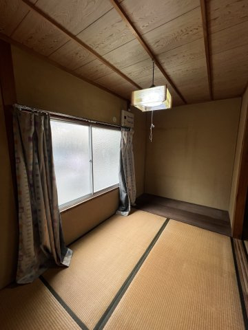 津山市上紺屋町　中古住宅　5LDKの和室|１F　4畳