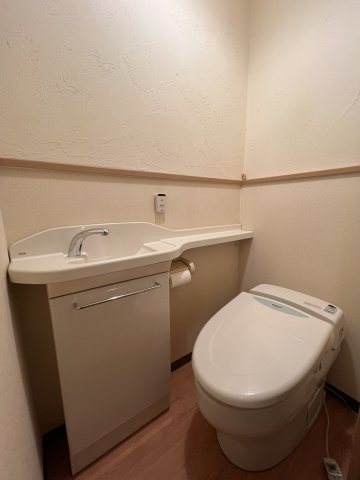 津山市上紺屋町　中古住宅　5LDKのトイレ