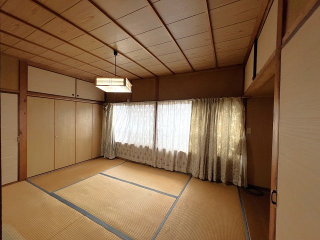 津山市上紺屋町　中古住宅　5LDKの和室|２F