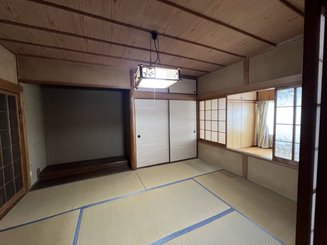 津山市上紺屋町　中古住宅　5LDKの和室|２F