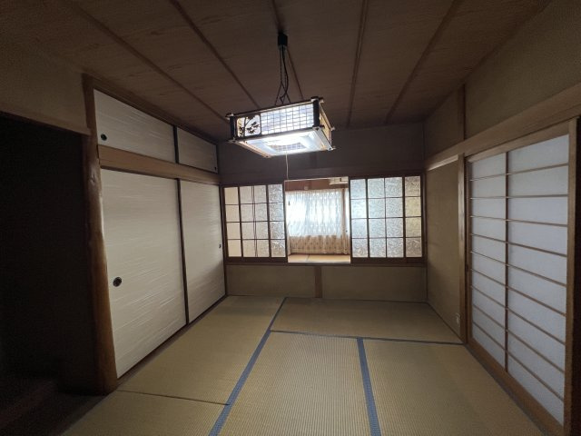 津山市上紺屋町　中古住宅　5LDKの和室|２F