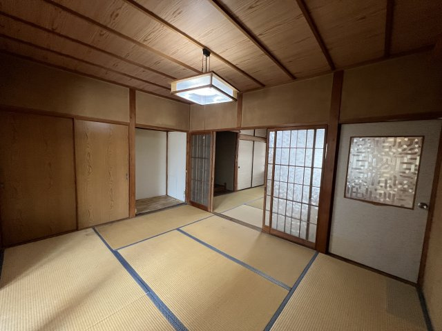 津山市上紺屋町　中古住宅　5LDKの和室|２F