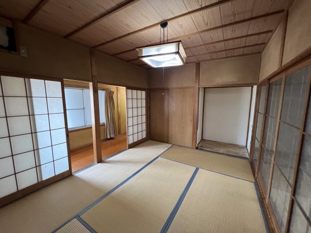 津山市上紺屋町　中古住宅　5LDKの和室|２F
