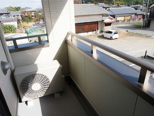 ホワイトローズのバルコニー