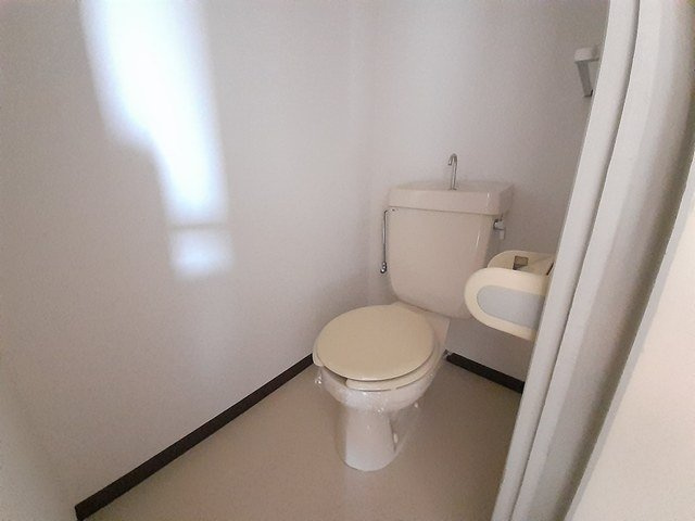 ドミール三喜のトイレ