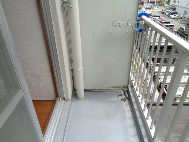 コーポ丸松 のバルコニー