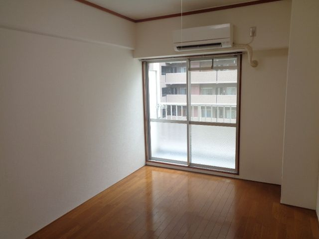 コーポ丸松 の居間・リビング