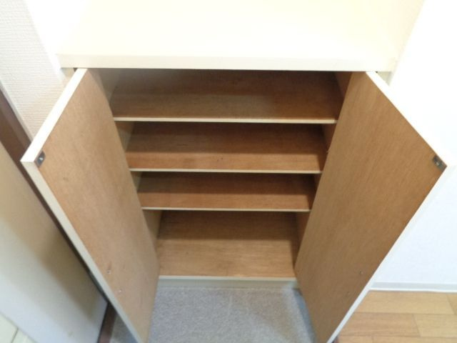 コーポ丸松 の玄関