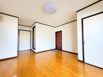 【玄関】 | コーポOHTA | 玄関から解放感があります。