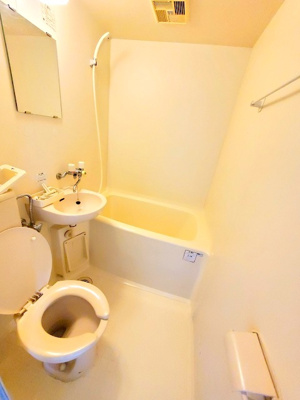 【浴室】 | コーポOHTA | 浴室になります。