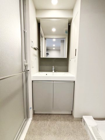 プラウドフラット本郷三丁目の独立洗面台|※写真は同タイプの別室になります