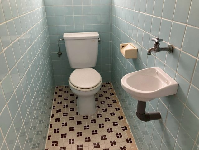 平良字西仲宗根　中古戸建てのトイレ