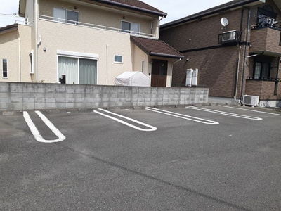 【駐車場】 | シルバーライニングＡ | 駐車スペースもあります