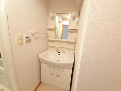 【洗面所】 | シルバーライニングＡ | コンパクトで使いやすい洗面所