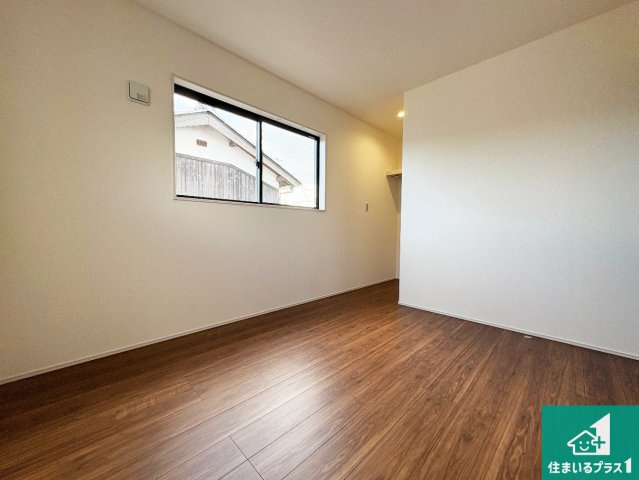 甲賀市甲南町寺庄　第2期　新築一戸建ての洋室|シンプルな洋室は、自分好みのインテリアが楽しめます♪ご家族とインテリアや家具を選びに行くのは新築購入時の醍醐味の一つです。ぜひお楽しみください♪