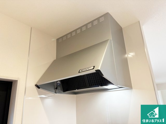 甲賀市甲南町寺庄　第2期　新築一戸建ての設備|汚れにくいスロットフィルタでお手入れラクラク！ＬＥＤ照明付き！