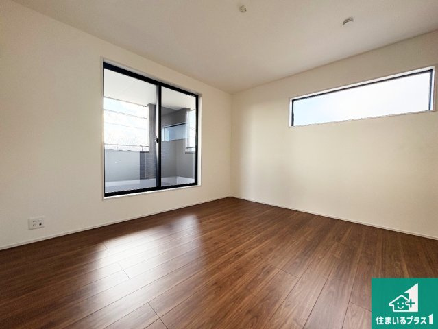 甲賀市甲南町寺庄　第2期　新築一戸建ての洋室|シンプルな洋室は、自分好みのインテリアが楽しめます♪ご家族とインテリアや家具を選びに行くのは新築購入時の醍醐味の一つです。ぜひお楽しみください♪