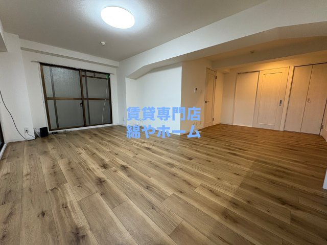 マルイチビルの洋室|明るい洋室です