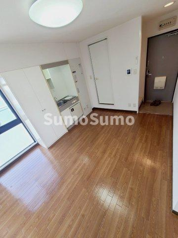 ヴィラサンローズの居間・リビング