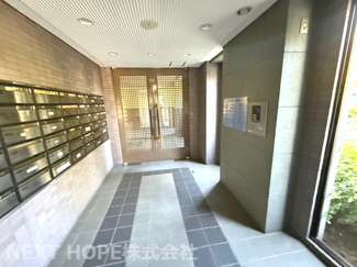 【エントランス】 | エントランスはオートロックです♪女性の方も安心してお住まいいただけます！！