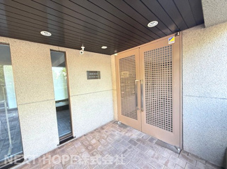 【エントランス】 | エントランスはオートロックです♪女性の方も安心してお住まいいただけます！！