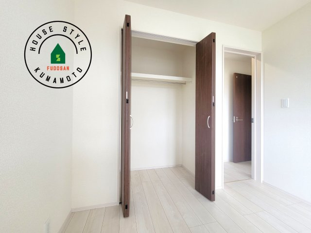 熊本市東区京塚本町第2-1棟（1号棟）の内観：施工例|収納には困りません。