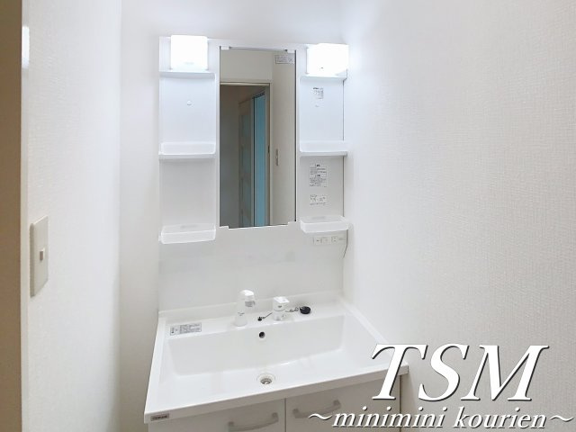 シャトラン香里園の独立洗面台