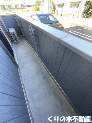 【バルコニー】 | ネイト | 暖かな日差しのふりそそぐバルコニー