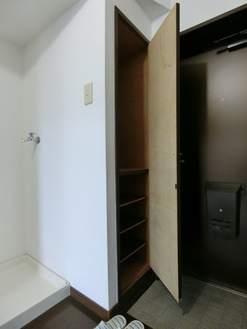 スカイタウンコーストⅢの収納|イメージ401号室の写真