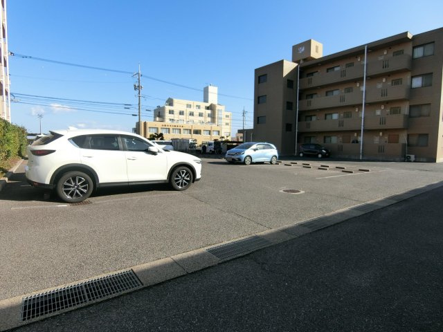 スカイタウンコーストⅢの駐車場