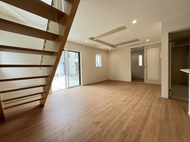 【居間・リビング】 | 福岡市早良区重留7丁目　3号棟（全6棟）【仲介手数料無料・0円】 | 現地写真。