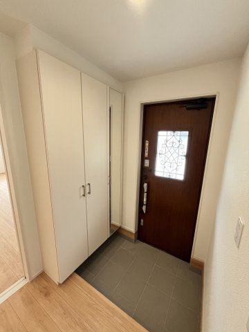 【玄関】 | 福岡市早良区重留7丁目　3号棟（全6棟）【仲介手数料無料・0円】 | 現地写真。