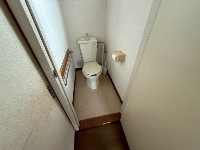 館山市北条　二棟一括　のトイレ