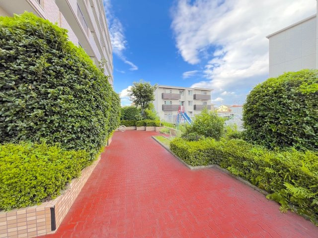 ビブレマンション次郎丸のエントランス