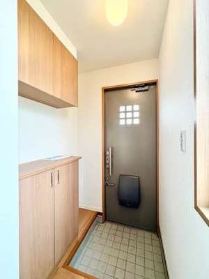 【玄関】 | メゾンＭＯＭＯ