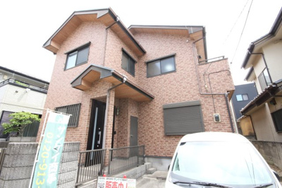 【外観】 | 三郷市高州1丁目中古戸建 | 駐車場1台分あります