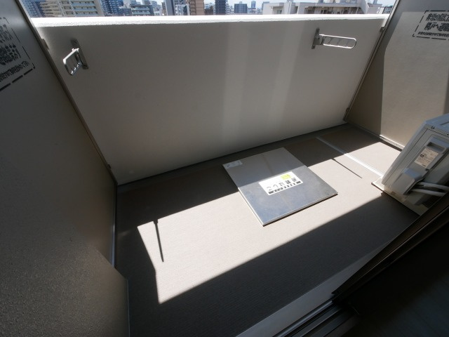 【バルコニー】 | Alivis福島海老江(旧:フォーリアライズ福島ルノン)