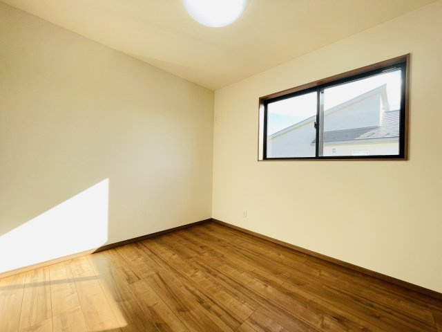 【洋室】 | 深谷市岡第11期　ワイウッドコート　新築戸建　全3棟　3号棟