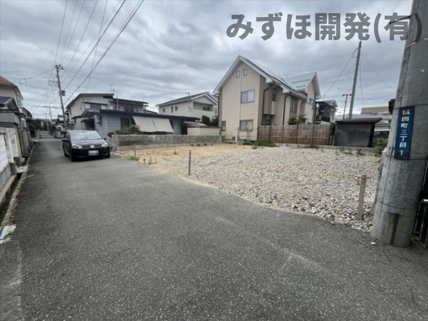 山形市城西町三丁目1-48-8の前面道路含む現地写真