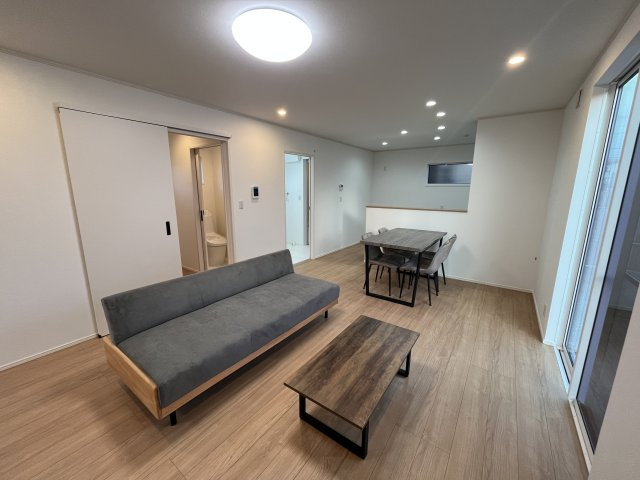 山形市城西町三丁目1-48-8の居間・リビング|使いやすい居間です
※家具プレゼント中！1/16撮影