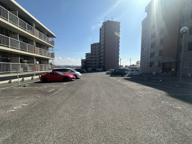 サンヨウマンションの駐車場
