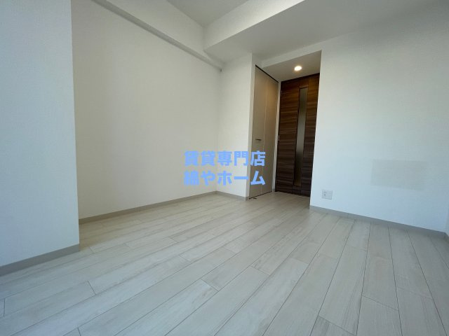 エステムコート難波サウスプレイスVIIリアンの洋室|落ち着いた色調の洋室です