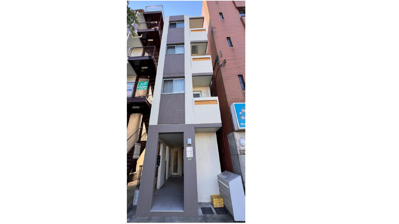 東京都足立区梅島2丁目　1棟売りマンション　築浅物件です