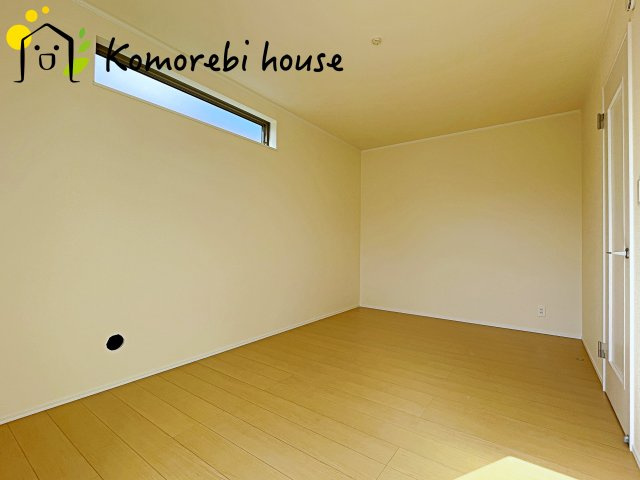 桶川市上日出谷1269番　新築一戸建て　ハートフルタウン　Ｂの寝室|寝室にはゆとりのある広さがあり、大きめのベッドも余裕をもって配置できます。
実際に内覧いただければ、サイズ感もよりイメージしやすいと思います。採寸もその場でご協力いたしますので、ぜひお確かめください。