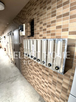 【エントランス】 | 建物の内部です